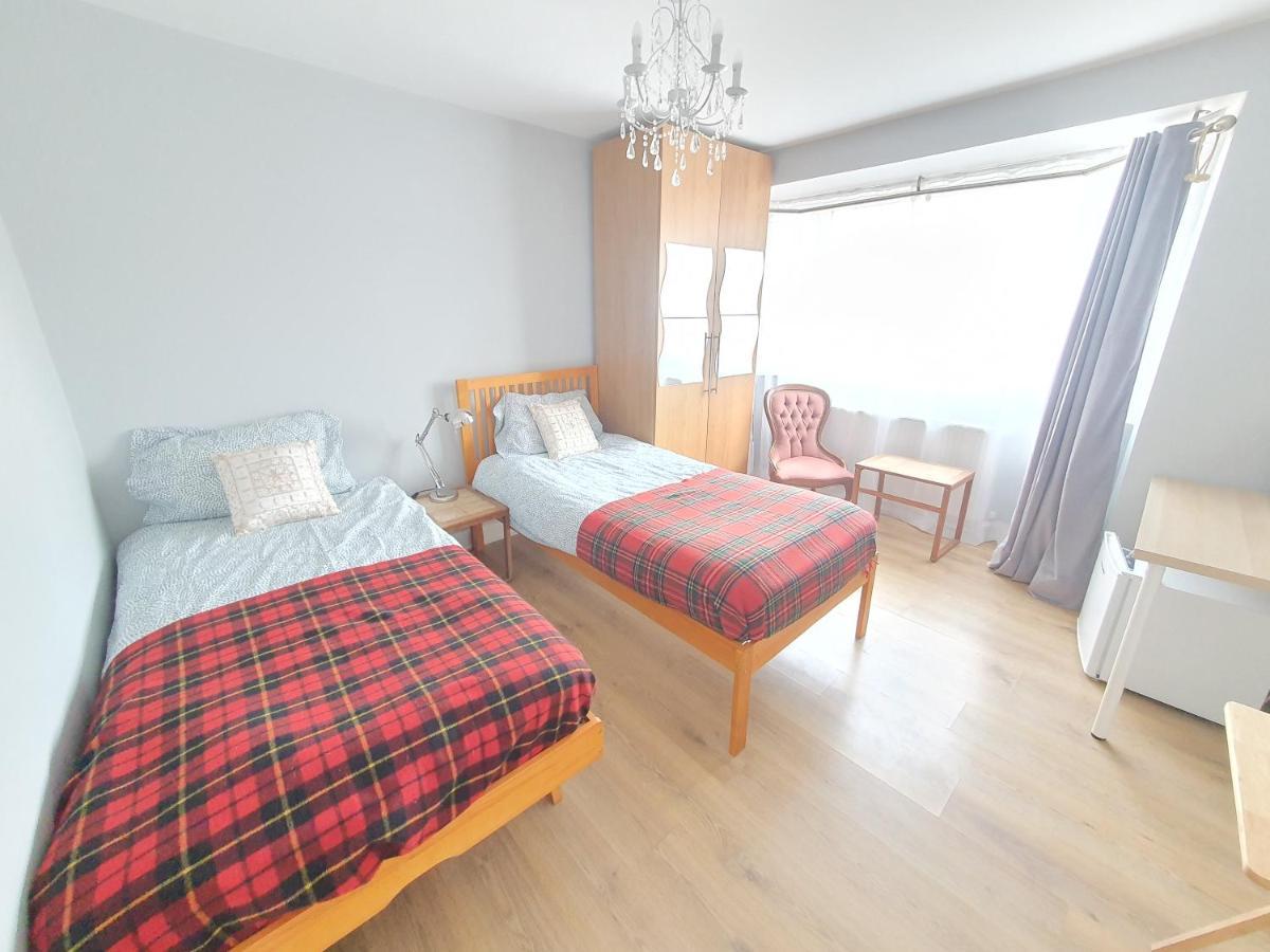 Beautiful Guest Rooms, Free Parking, 30Min Heathrow, 40Min Wembley, 60Min Central London Greenford  Εξωτερικό φωτογραφία