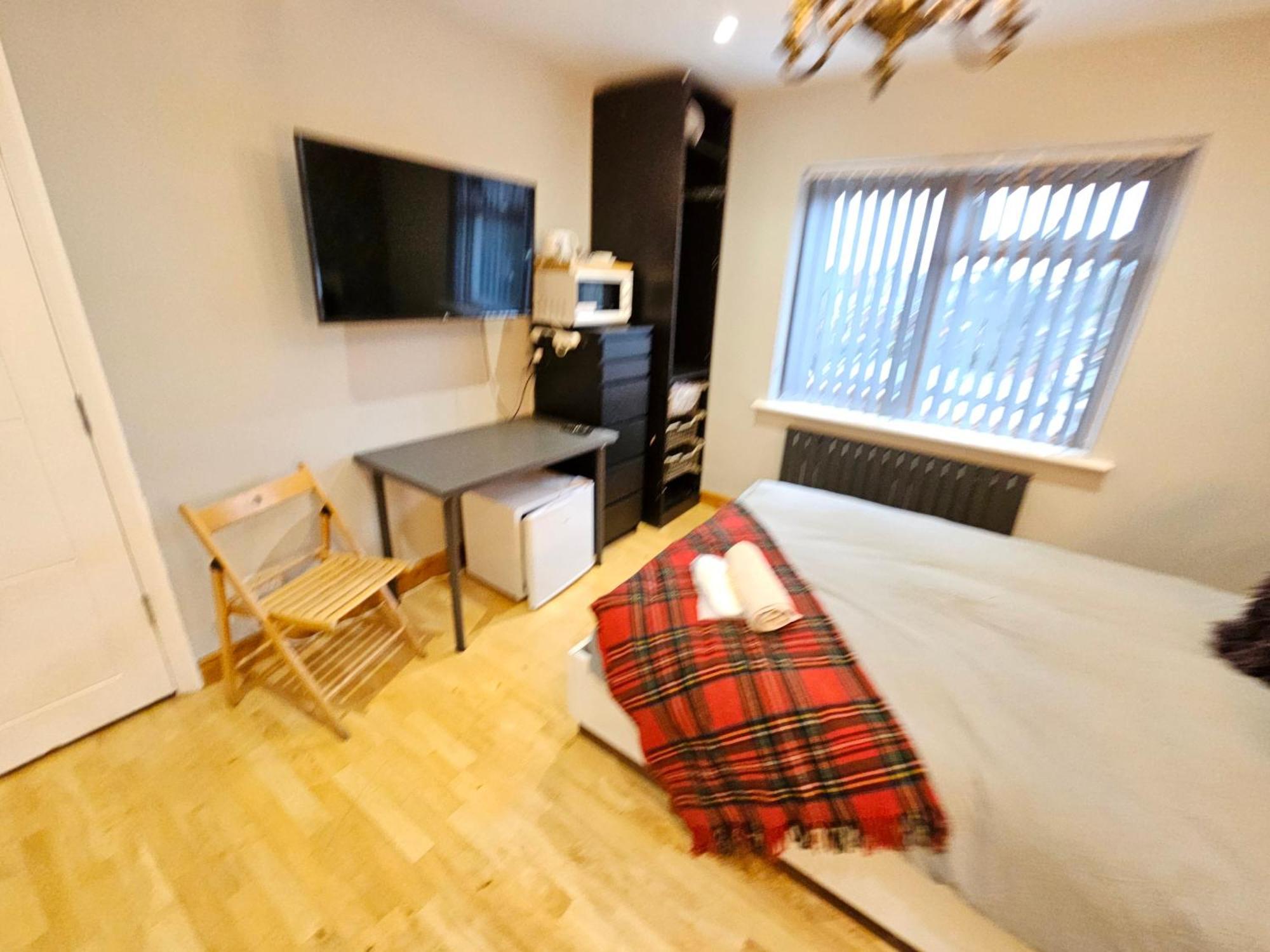 Beautiful Guest Rooms, Free Parking, 30Min Heathrow, 40Min Wembley, 60Min Central London Greenford  Εξωτερικό φωτογραφία