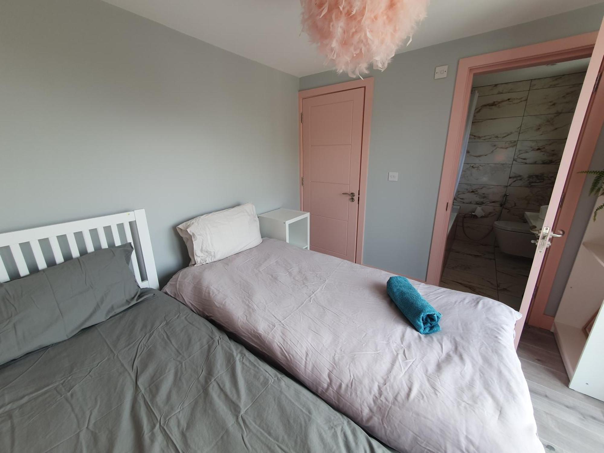 Beautiful Guest Rooms, Free Parking, 30Min Heathrow, 40Min Wembley, 60Min Central London Greenford  Εξωτερικό φωτογραφία